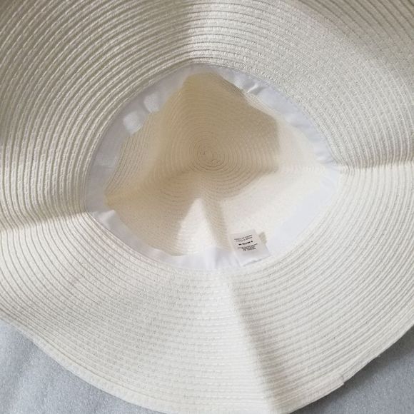 New Hat for summer - Picture 3 of 4